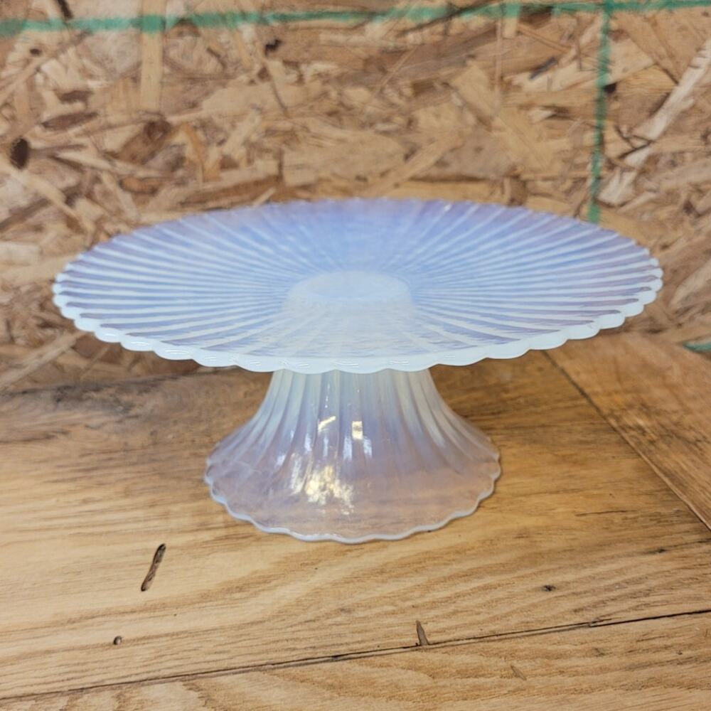 Yalos Casa Murano Art Glass White Opaque Pedestal Opalescent 8"